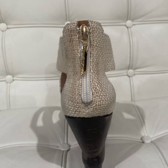 DVF Opal Natural Burlap Wedges, size 8.5 - Picture 4 of 4